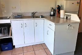 Paihia Place Flat with equipped kitchen